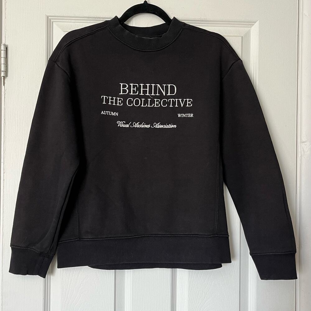 H&M Relaxed Fit "BEHIND The Collective" Sweatshirt - Size XS